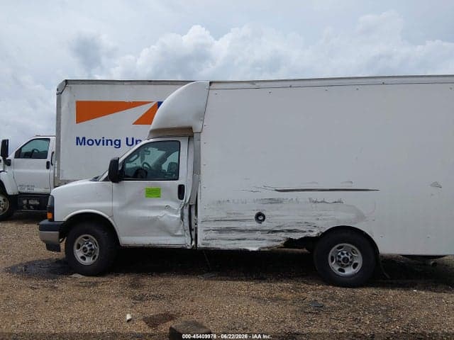 2022 GMC SAVANA CUTAWAY WORK VAN 18