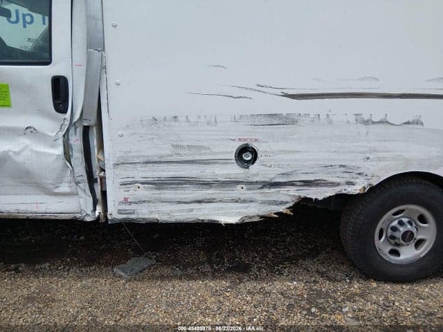 2022 GMC SAVANA CUTAWAY WORK VAN 20