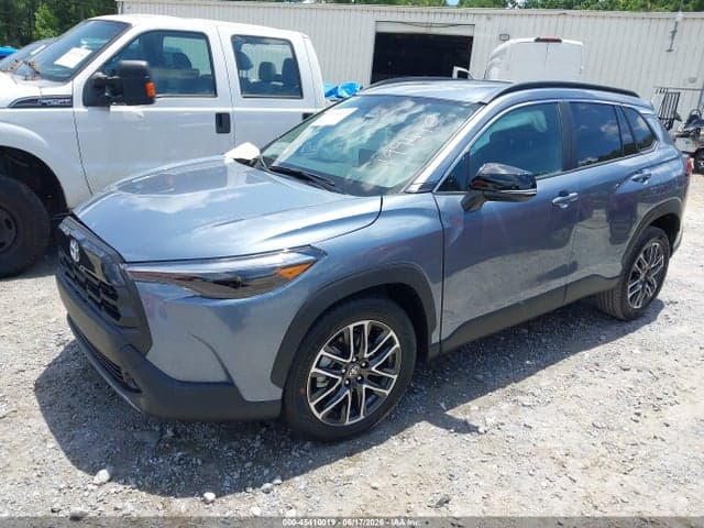 2026 TOYOTA COROLLA CROSS XLE 2