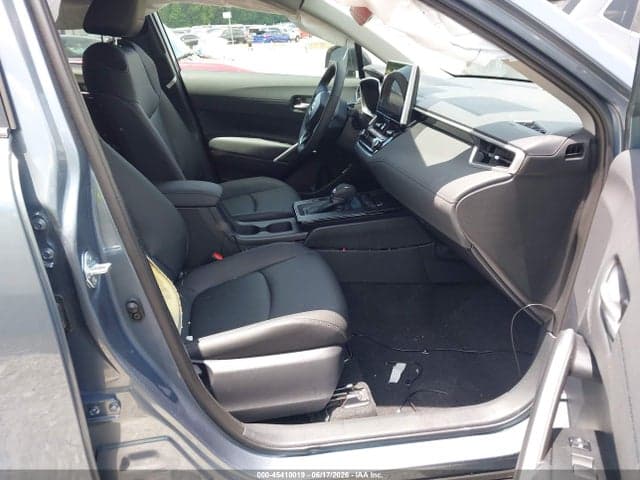2026 TOYOTA COROLLA CROSS XLE 5