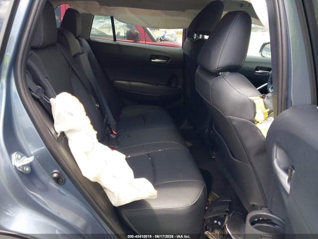 2026 TOYOTA COROLLA CROSS XLE 8