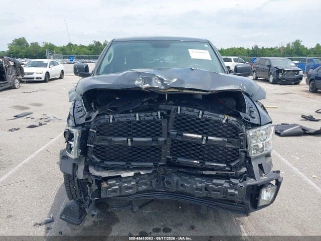 2018 RAM 1500 EXPRESS 4X4 5'7 BOX 13