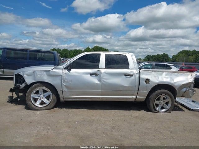 2017 RAM 1500 EXPRESS 4X4 5'7 BOX 15