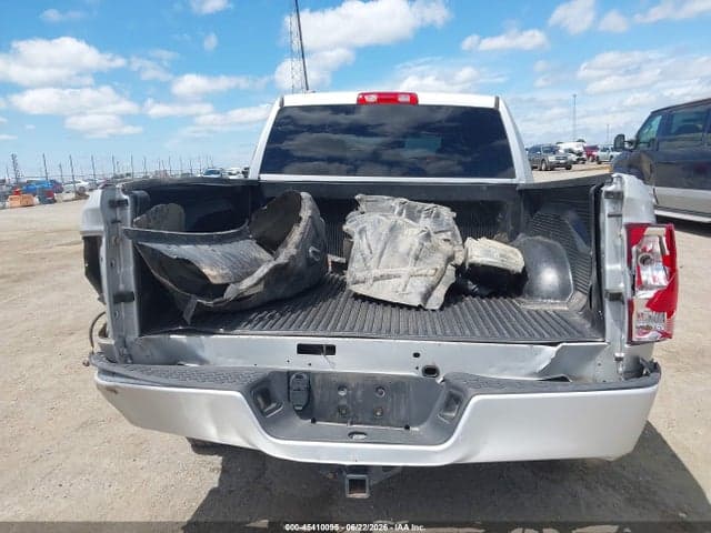 2017 RAM 1500 EXPRESS 4X4 5'7 BOX 17