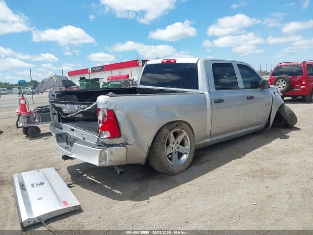 2017 RAM 1500 EXPRESS 4X4 5'7 BOX 4
