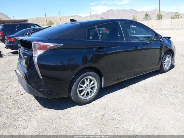 2017 TOYOTA PRIUS THREE 4