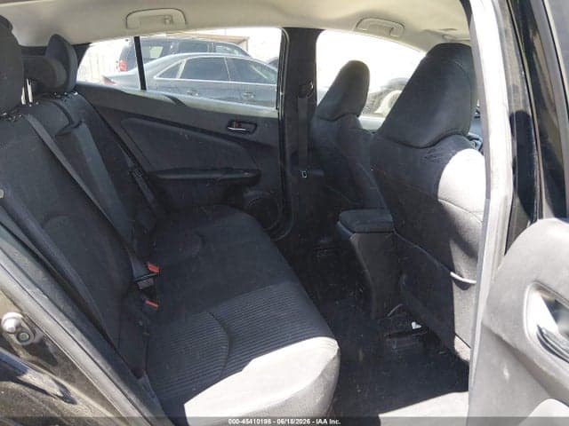 2017 TOYOTA PRIUS THREE 8