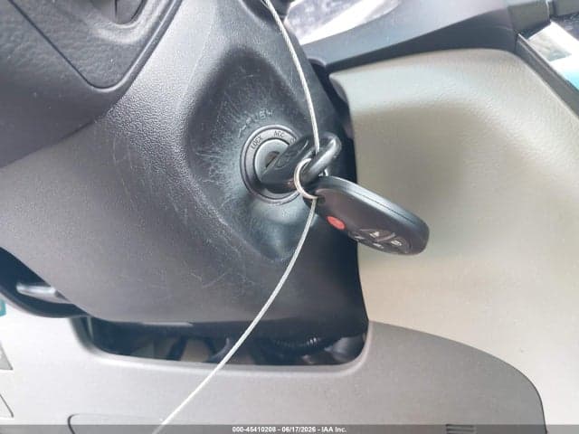 2017 TOYOTA SIENNA LE 8 PASSENGER 11
