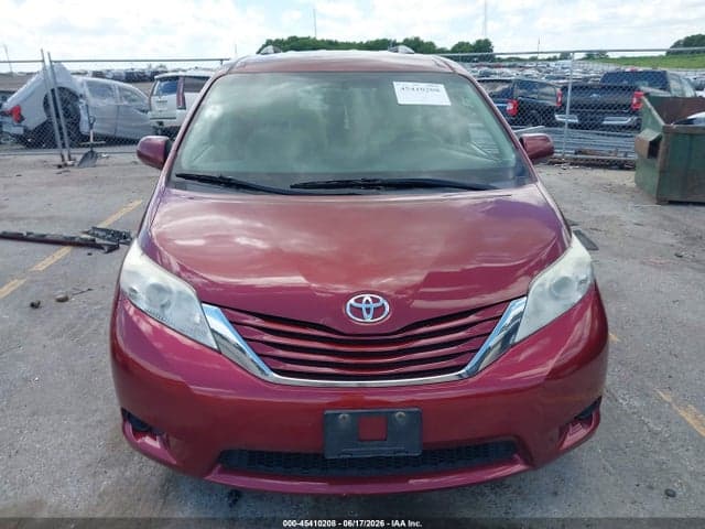 2017 TOYOTA SIENNA LE 8 PASSENGER 12
