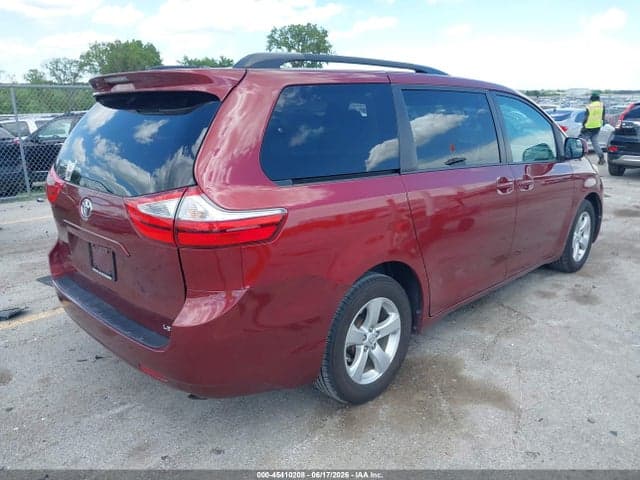 2017 TOYOTA SIENNA LE 8 PASSENGER 4