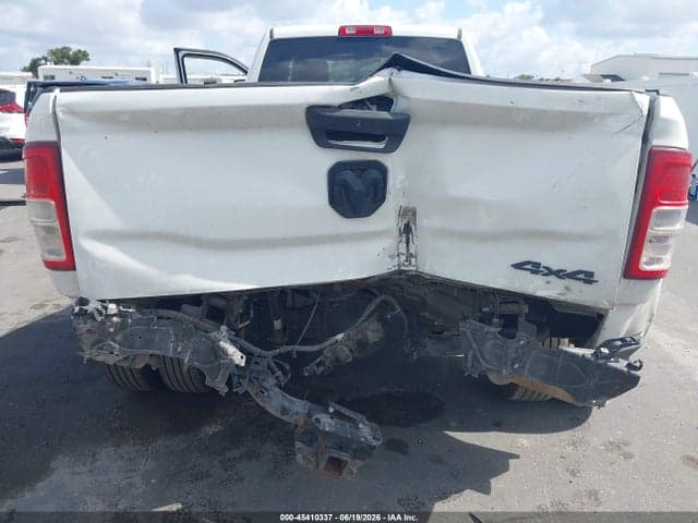 2024 RAM 3500 TRADESMAN 4X4 8' BOX 7