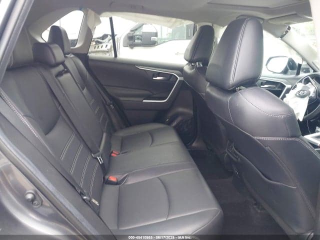 2020 TOYOTA RAV4 XLE PREMIUM 8