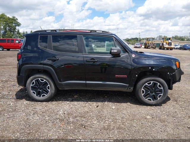 2017 JEEP RENEGADE TRAILHAWK 4X4 13