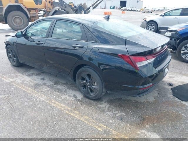 2021 HYUNDAI ELANTRA SEL 3