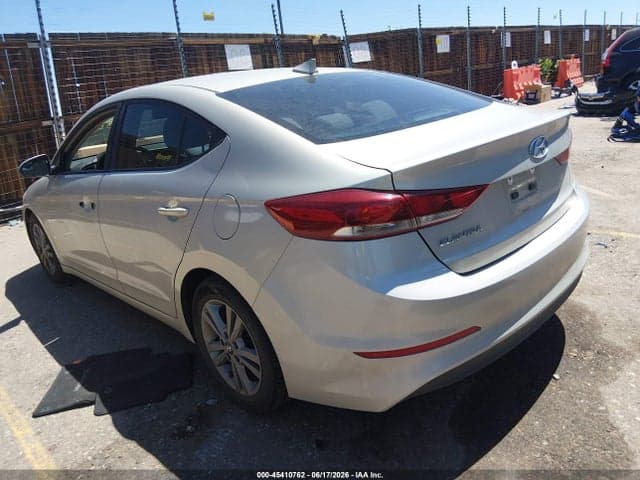 2017 HYUNDAI ELANTRA SE 3