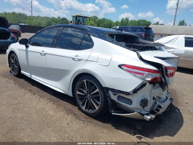 2020 TOYOTA CAMRY XSE 3