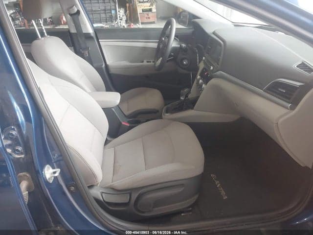 2020 HYUNDAI ELANTRA SE 5