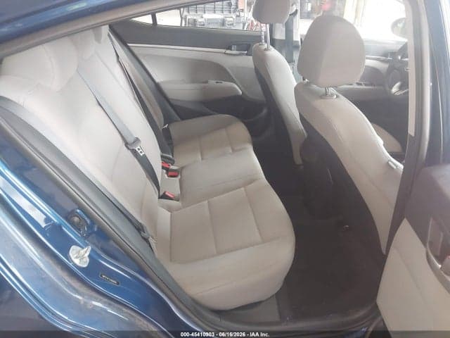 2020 HYUNDAI ELANTRA SE 8
