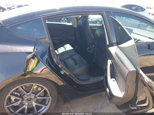 2021 TESLA MODEL 3 8