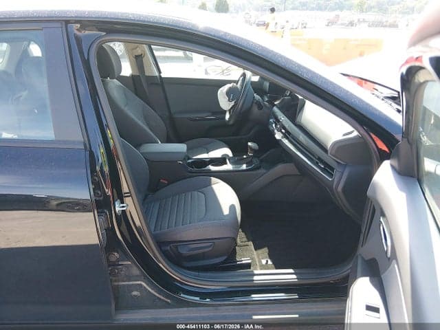 2025 KIA K4 EX 5