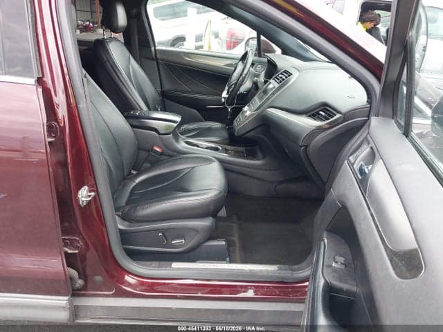 2016 LINCOLN MKC PREMIER 5