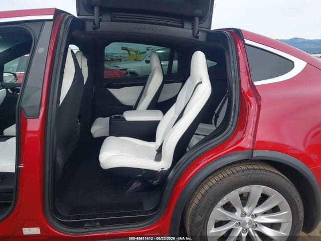 2017 TESLA MODEL X 8