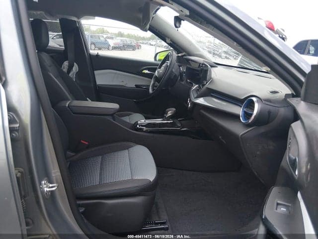 2025 CHEVROLET TRAX FWD LT 6