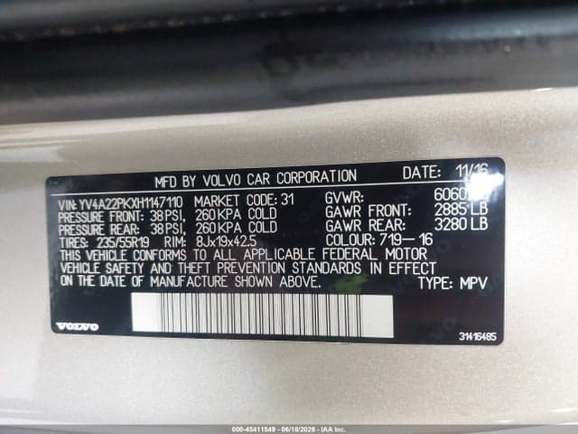 2017 VOLVO XC90 T6 9