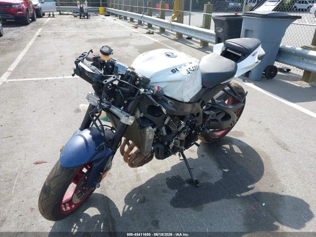 2024 SUZUKI GSX-R600 2