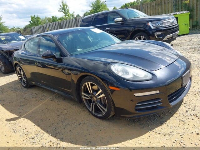 2016 PORSCHE PANAMERA 4