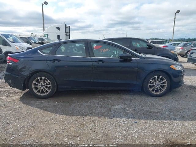 2020 FORD FUSION SE 13