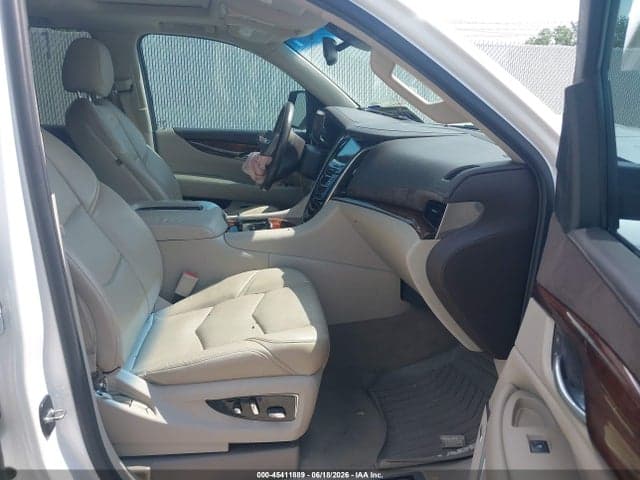 2016 CADILLAC ESCALADE ESV 5