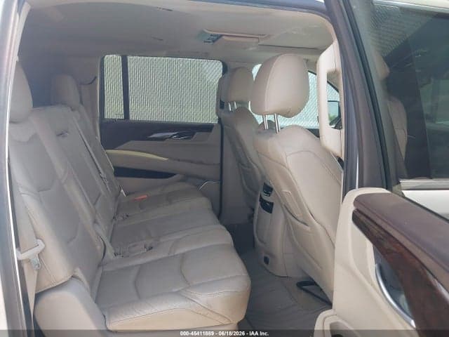 2016 CADILLAC ESCALADE ESV 8