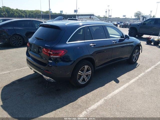 2022 MERCEDES-BENZ GLC 300 4MATIC SUV 4
