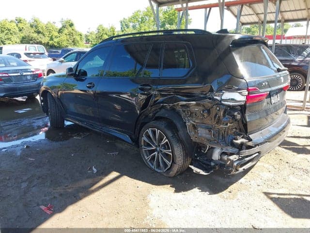 2022 BMW X7 M50I 3