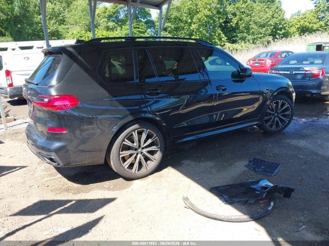 2022 BMW X7 M50I 4