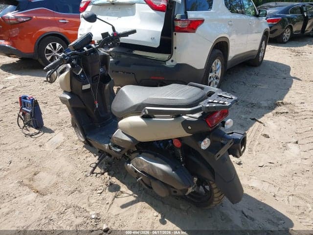 2025 YAMAHA YW125 3