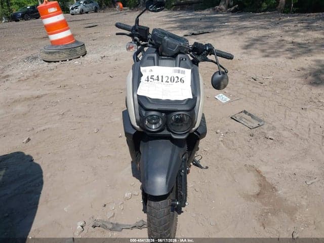 2025 YAMAHA YW125 5