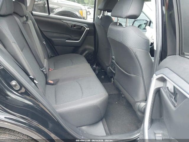 2024 TOYOTA RAV4 LE 8
