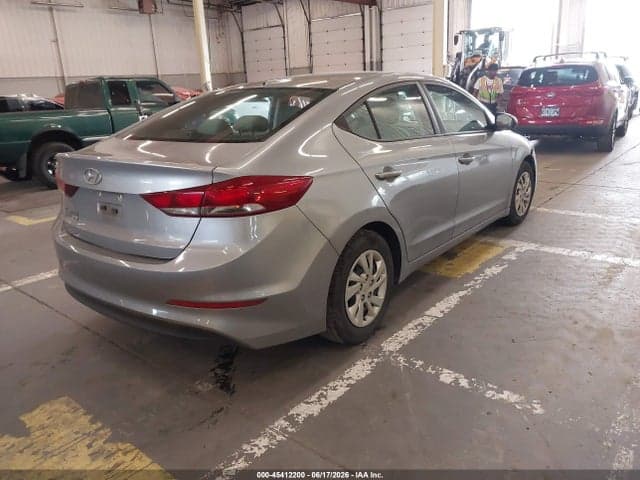 2017 HYUNDAI ELANTRA SE 4