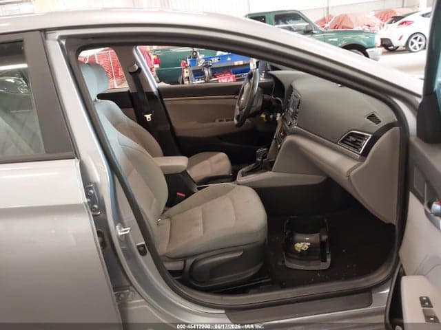 2017 HYUNDAI ELANTRA SE 5