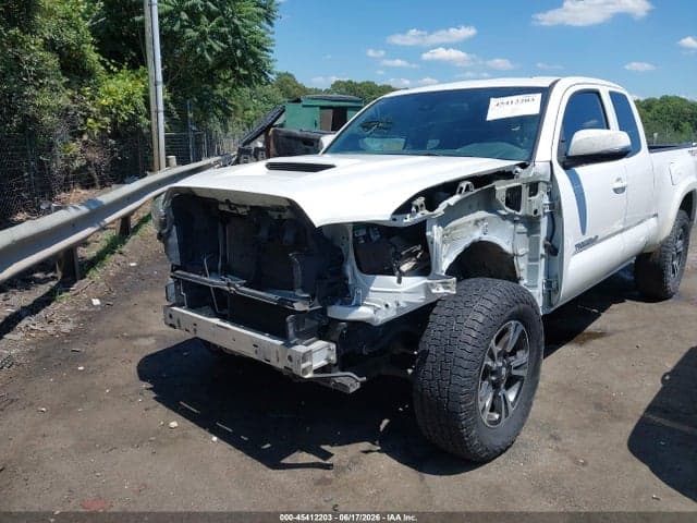 2018 TOYOTA TACOMA TRD SPORT 2