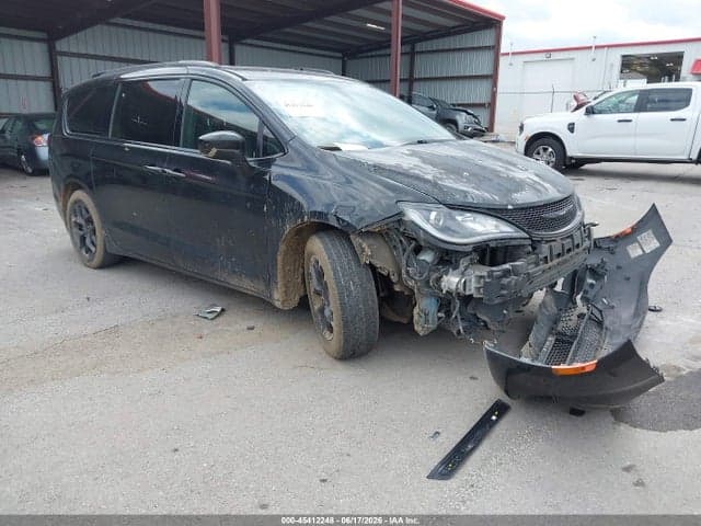 2018 CHRYSLER PACIFICA TOURING L 1