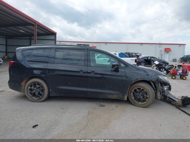 2018 CHRYSLER PACIFICA TOURING L 14