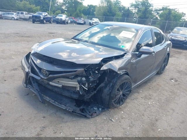 2020 TOYOTA CAMRY SE 2