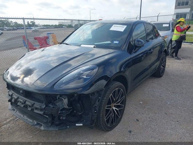 2024 PORSCHE MACAN T 2