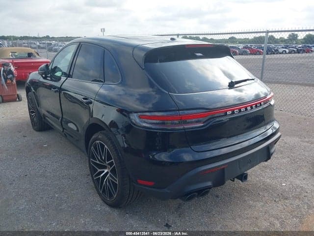 2024 PORSCHE MACAN T 3