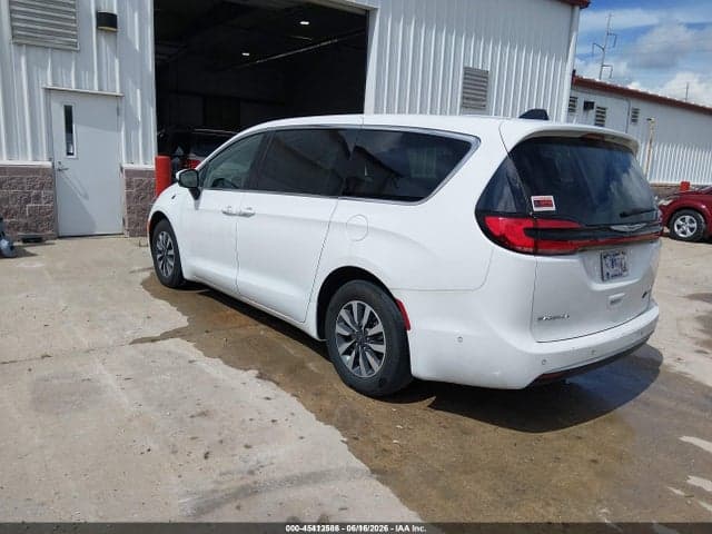 2023 CHRYSLER PACIFICA HYBRID TOURING L 3