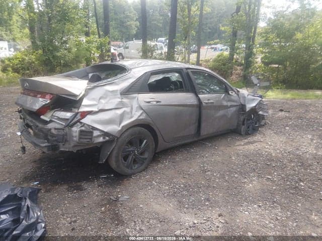 2023 HYUNDAI ELANTRA SEL 4