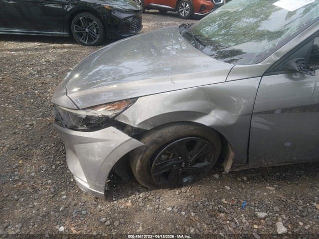 2023 HYUNDAI ELANTRA SEL 6